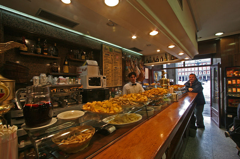 Bar de tapas en la Plaza Mayor de Madrid