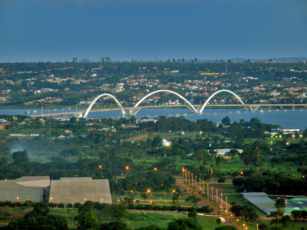 Puente Lago Paranoa