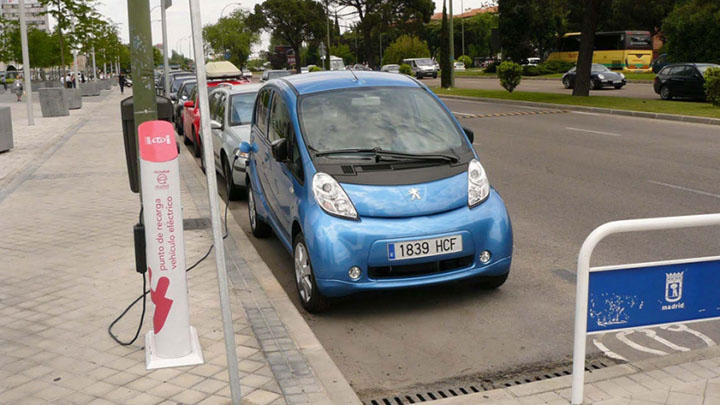 madrid-coches-electricos-puntos-recarga