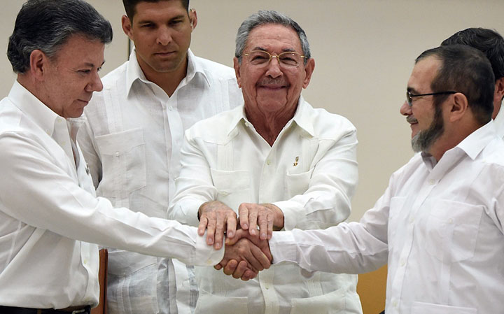 santos-raul-castro-timochenko-paz