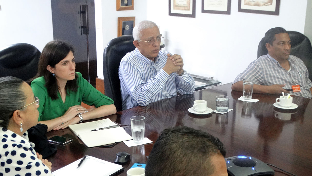 Fotos reunión Alcalde, CVC y Emcali