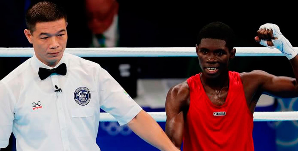 Yuberjen Martínez, líder en el ranking de la Serie Mundial de Boxeo