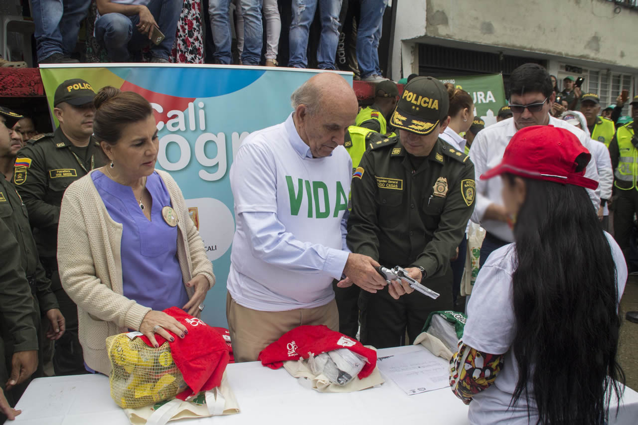 Entrega de armas Terron Colorado