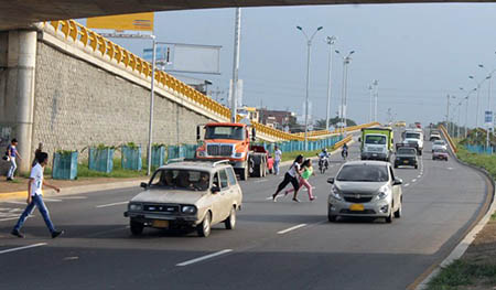Calle 70 con carrera 8ª - Carencia de puente petonal