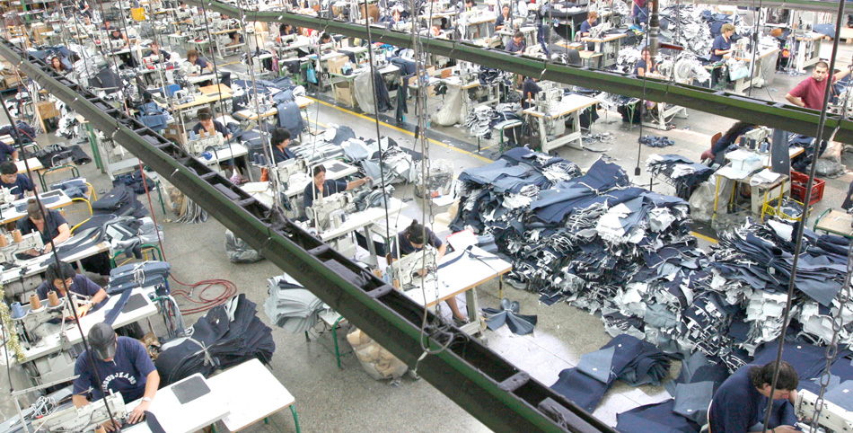 Producción bajó 0.7% y las ventas lo hicieron en el 0.9 %