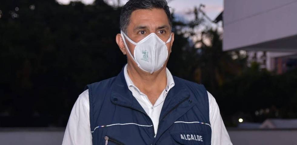 El decreto del alcalde es político, un grave problema social