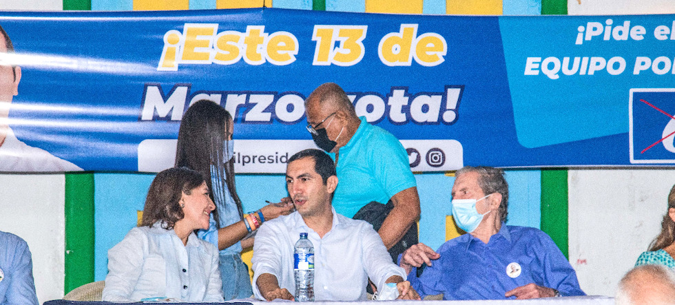 María del Carmen Hoyos, propuestas legislativas