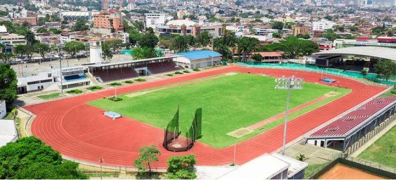 Estadio de atletismo en obra